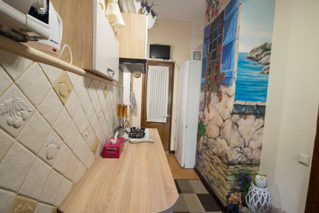 Cozy Apartment on Yevreiska Street Odessa Exterior foto